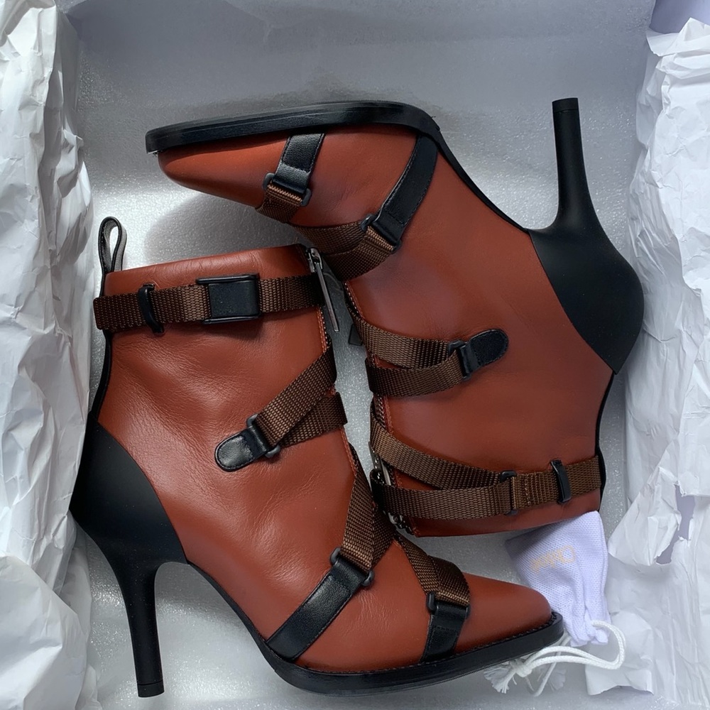 ๐๐ฏAUTHENTIC CHLOE (RUNWAY) TRACY BOOTS โค๏ธ๐ฅ - Picture 7 of 11